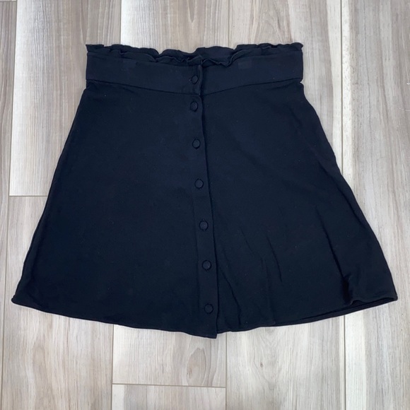 & Other Stories Dresses & Skirts - & Other Stories classic black button up mini skirt size 4